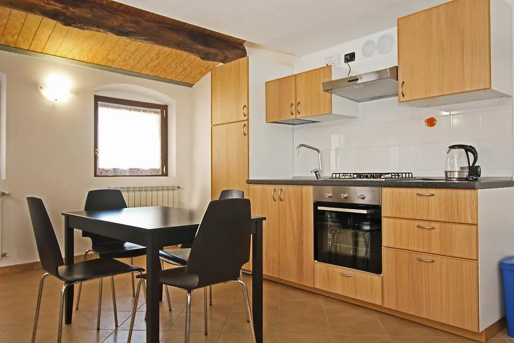 Apartment Appartamenti Brunati Street Salo Italy