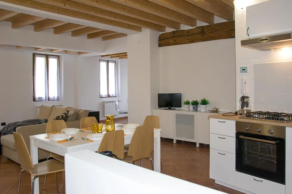 Apartment Appartamenti Brunati Street Salo